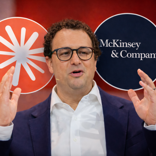 Claude AI ya hace investigación de mercado como McKinsey (gratis)