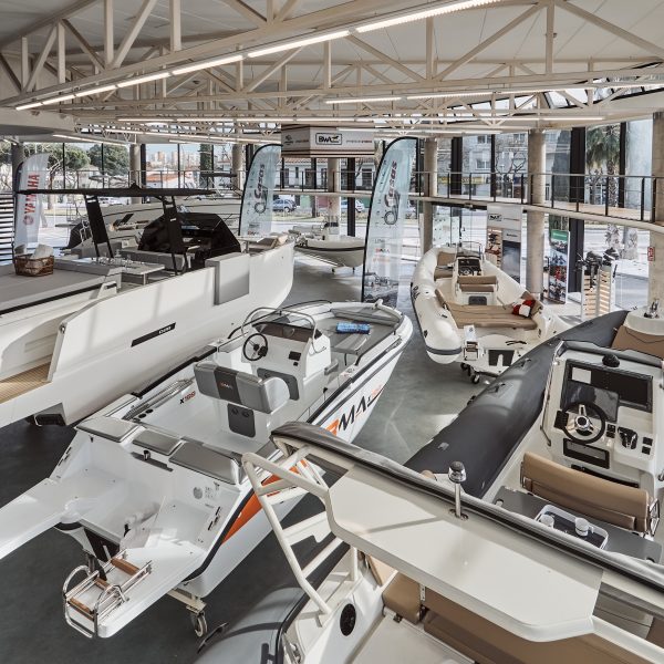 Náutica en la Costa Brava: descubre los barcos nuevos y motores Yamaha de Náutica Casas